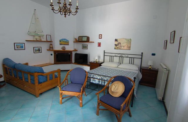 Ponza Holiday Homes - Santa Maria