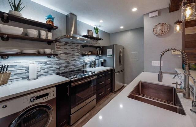 Pool/2 BR 1 BA/Townhouse/Hikers Welcome