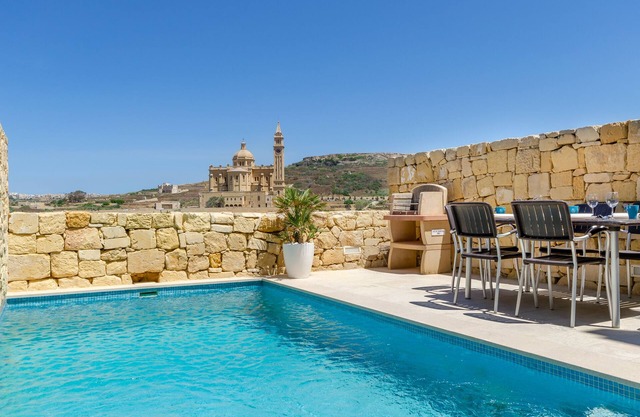Pool & Hot Tub w/Incredible Views @ Modern Villa (T)