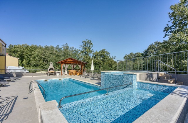 Pool House Klarina, Pićan, Croatia