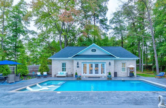Pool house