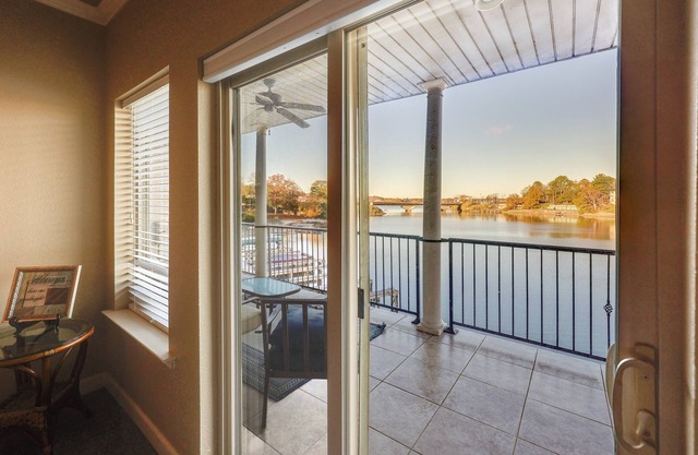 Pool & Lake Hamilton Access: Hot Springs Condo!