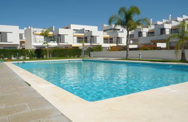 Pool, sea views, near to beach, modern and well maintained, sheltered terrace and roof terrace with loungers - Apt. Mero -