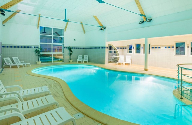 Pool Stay by Loire Castles