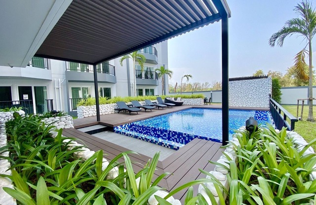 Pool view Studio, 2 minutes to the beach
