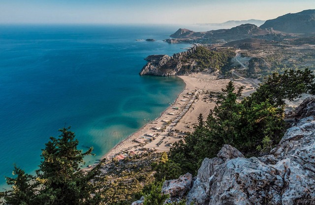 Pool VILLA-4, near the beach and the golf course of Rhodes, private pool-garden