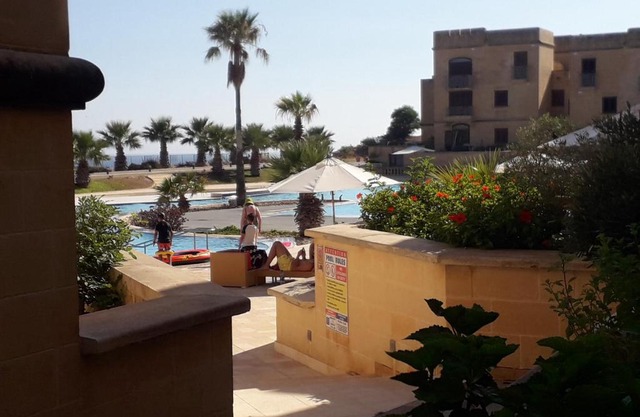 Poolside Luxury Apartment with Patio 11A4S