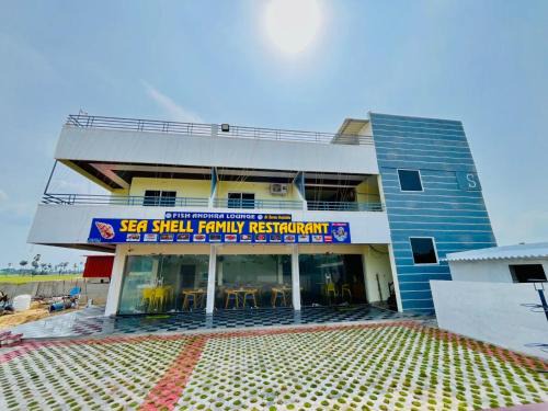 POP 84052G Sea Shell Resort Chirala