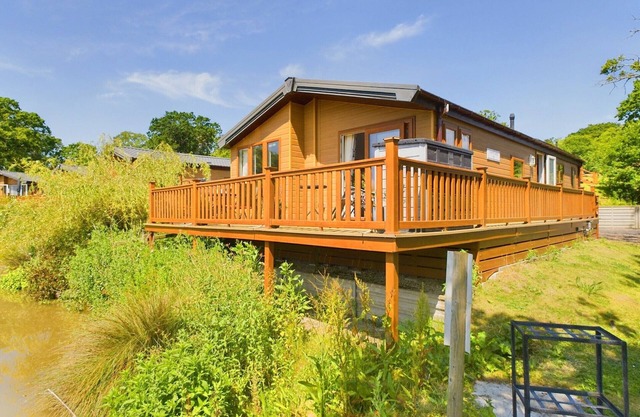 Poppy Lodge perfect for Bird Watching & Stargazing
