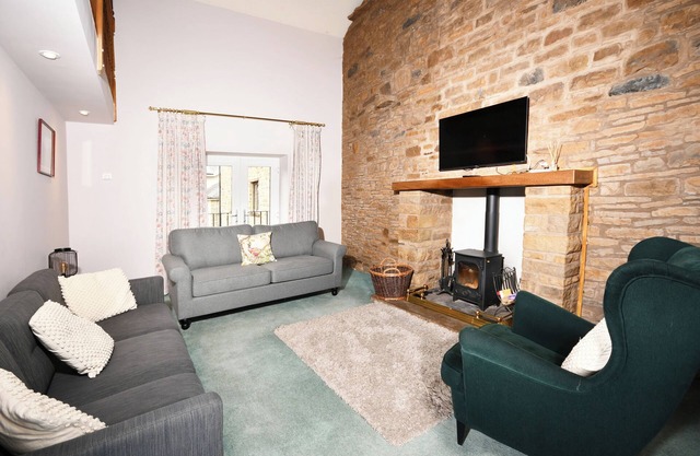 Poppythorn Cottage Duplex Free Wi-Fi Hot Tub Nature Retreat Cosy