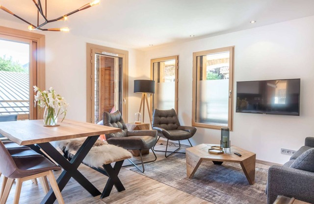 PORTES DU PLENEY 104 Beautiful new two bedrooms apartment + two bathrooms