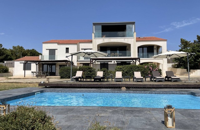 Porticcio, F3 90 m2 Renovated, Very beautiful sea view