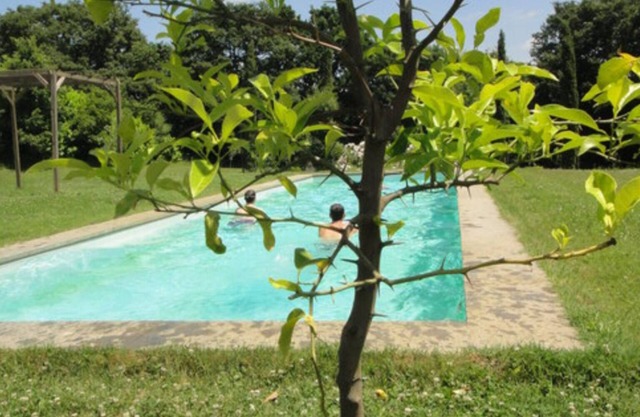 Portico Romano 25 km from Rome -100sq.m 2 BD Suite/shared Pool/small family