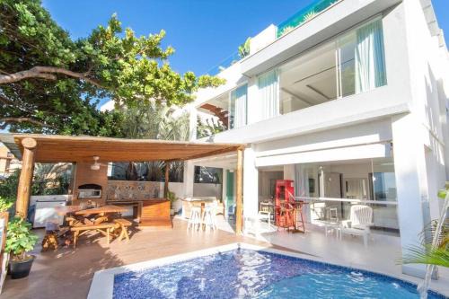 Porto Brasil resort, beira mar, casa com 4 suítes, piscinas