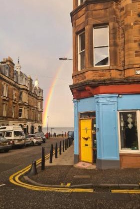 Portobello Charming Seaside 3-BR Holiday Apartment