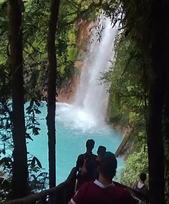 posada familiar rio celeste vista río celeste