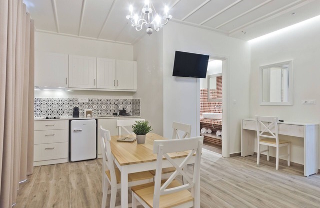 Posidonia Luxury Suites