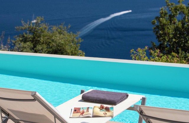 Posidonia , view of Gods & salt water pool!