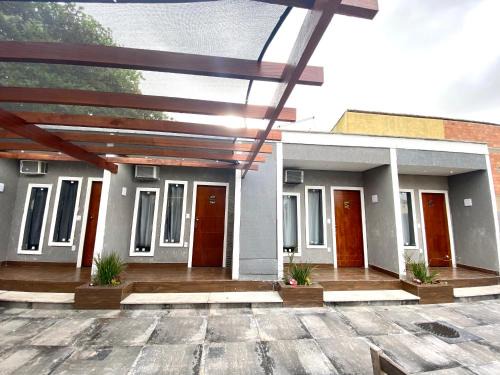 Pousada Recanto Beach House - Cabo Frio - RJ- Unamar- Cond Florestinha - 1 min a pé da praia