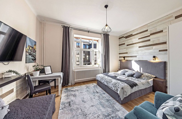 Prague Petite Price Penzion, Apartment 9, Sleeps 3, 10 min to Prague Center