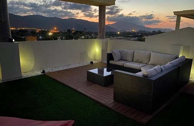 Precioso Ático de 180m2 a 200m de la Playa