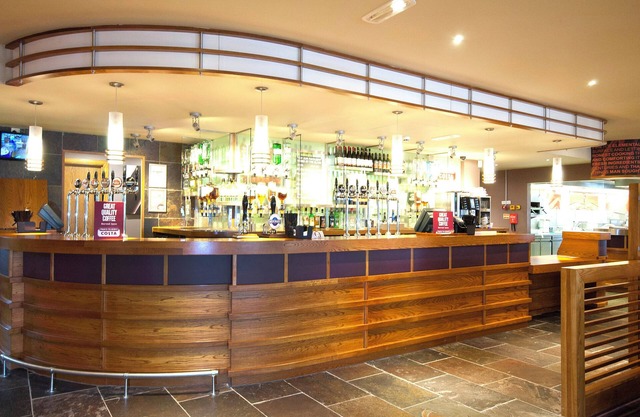 Premier Inn Glasgow Newton Mearns - M77 J4