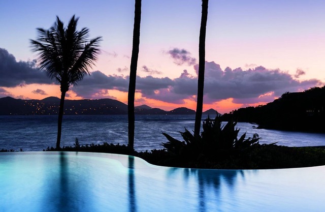 Premier top floor location at tropical paradise Ritz Carlton Residence's.
