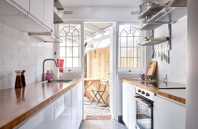 Premium 3 Bed Terrace with parking