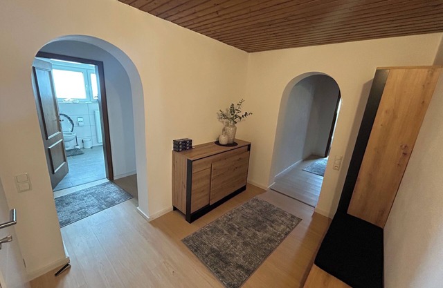 Premium Furnished 120 m² Villa Apt - Quiet, Well-Connected Location