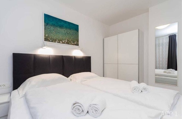 Premium Two Bedroom City Center Apartment Tartini 1 Piran