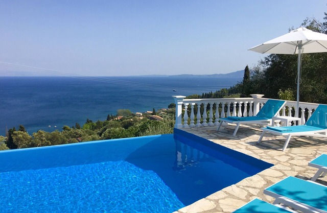 Prestige Villas | EAST COAST | Villa with Infinity Pool & Stunning View