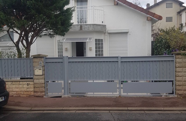 Pretty house on the outskirts of paris