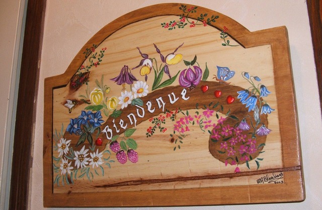 Pretty, spacious studio, calm, sunny, to 50km Chamonix and Annecy, 8km Megève