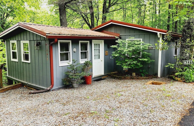 PRICE DROP, COME BACK: Cozy Mountain Retreat in Linville Land Harbor