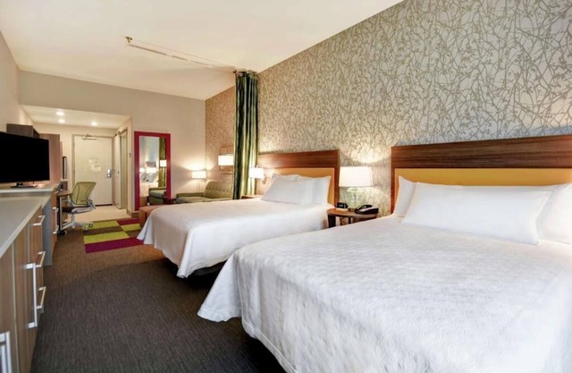 Prime Location! Outdoor Pool, Pet-Friendly Property, Free Breakfast!