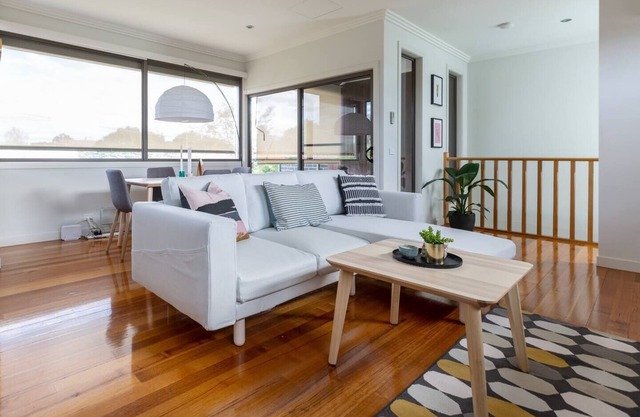 Primrose Chic Mid Century Style in Brunswick