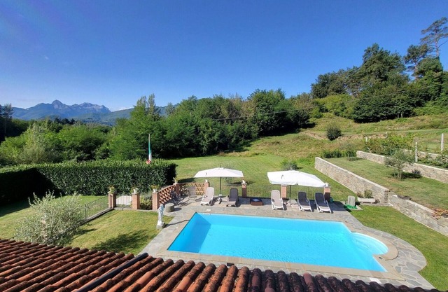 Private pool, WIFI, walking distance facilities. Electric car charging point