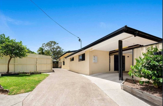 Private 2 Bedroom Granny Flat. Sleeps 5, Pets Welcome