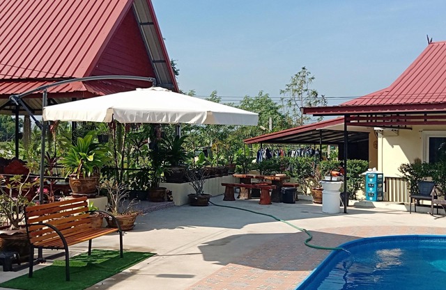 Private 2 bedroom villa with Swimming pool Tropical gardens Fast Wifi smart Tv