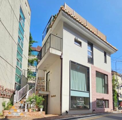Private 3BR Modern House with fantastic terrace