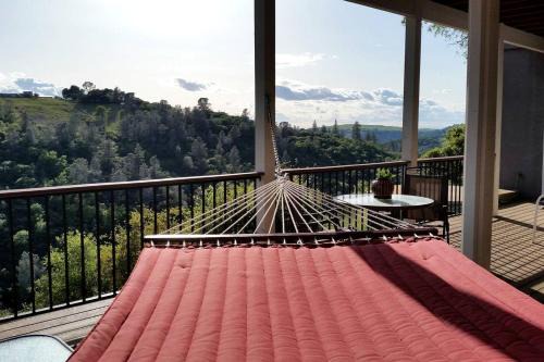 Private Accommodation for a Couples' Getaway in Penn Valley, California