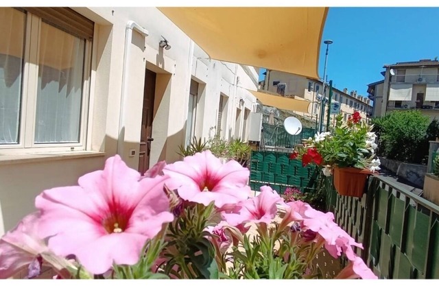 Private apartment 5 minutes from downtown, lake and castle, great for families