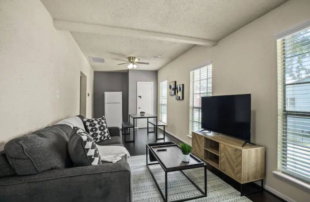 Private Apt | Central | Gated Parking | KING Bed