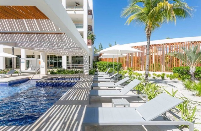 Private Beach, Rooftop Pool, Secluded Bliss
