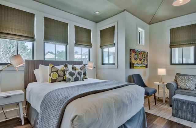 PRIVATE BEACH/POOL ACCESS-Cozy Getaway Retreat For Two with Two Bikes