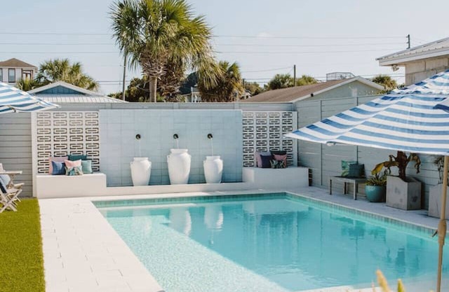 Private Beach House~Walk to beach~W/D~Walk 2 Beach