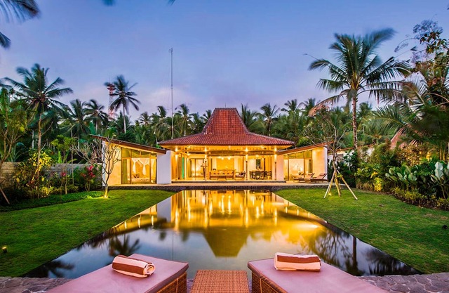 Private Beachfront Villa with Pool - The Melaya Villas