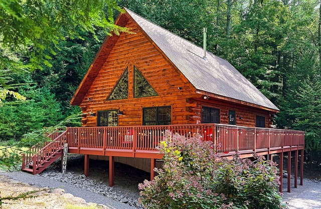 Private child-friendly home with game room, high-speed WiFi, and wraparound deck