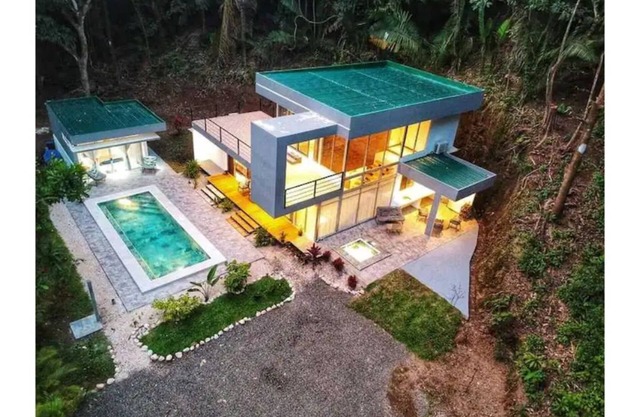 Private Oasis. Paradise