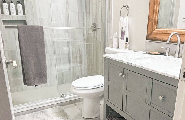 Private Guest Suite Sanctuary-close toAirport/Keeneland/Distillery/UK/Horse Park